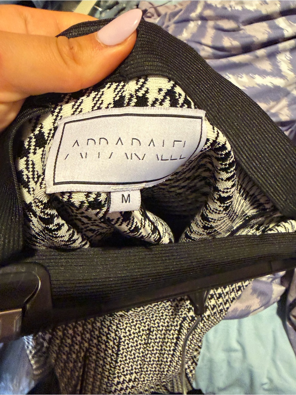 checkered apparalel pleated skirt - Picture 2 of 3